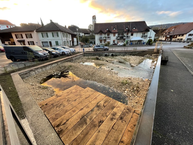 Etat réalisé (novembre 2023) - Petite crue lors d’un événement pluvieux ; la mare n’a pas encore atteint son niveau final