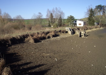 Etat initial très dégradé d‘une digue (04.02.07)