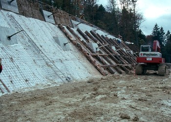 Mise en place des treillages bois (1991)