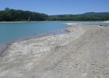 Terrassements des hauts-fonds et des berges gravière Lafarge