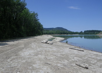 Terrassements des hauts-fonds et des berges gravière Lafarge