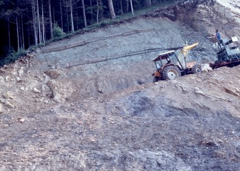 Ensemencements hydrauliques des talus les plus fragiles (juin 1986)