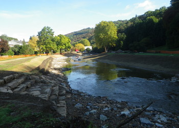 Réaménagement des berges et du lit