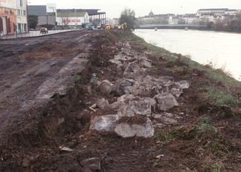 Etat de la berge en début de chantier (novembre 2002)