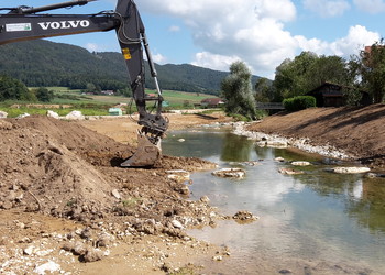 Travaux de réaménagement des berges en cours sur la Scheulte (secteur La Pesse)