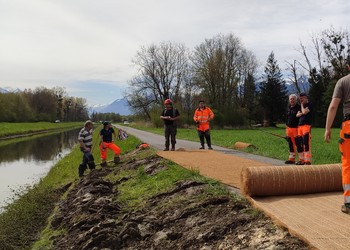 Jour 2 – Réalisation sur le Grand Canal à Noville (préparation des sacs en géotextiles biodégradables, 3 types différents testés)