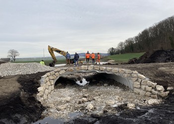 Aménagement et mise en eau du nouvel ouvrage de franchissement agricole (février 2021)