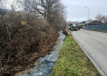 Entretien (décembre 2024) – Dégagement du gabarit hydraulique du Tabeillon à l’amont de Glovelier