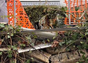 Etat initial (novembre 2025) – Etat de la berge avant travaux « stabilisée » par les riverains