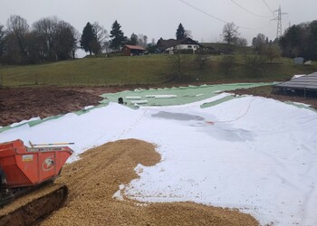 Travaux (novembre 2025) - Pose de l’étanchéité sur le grand étang